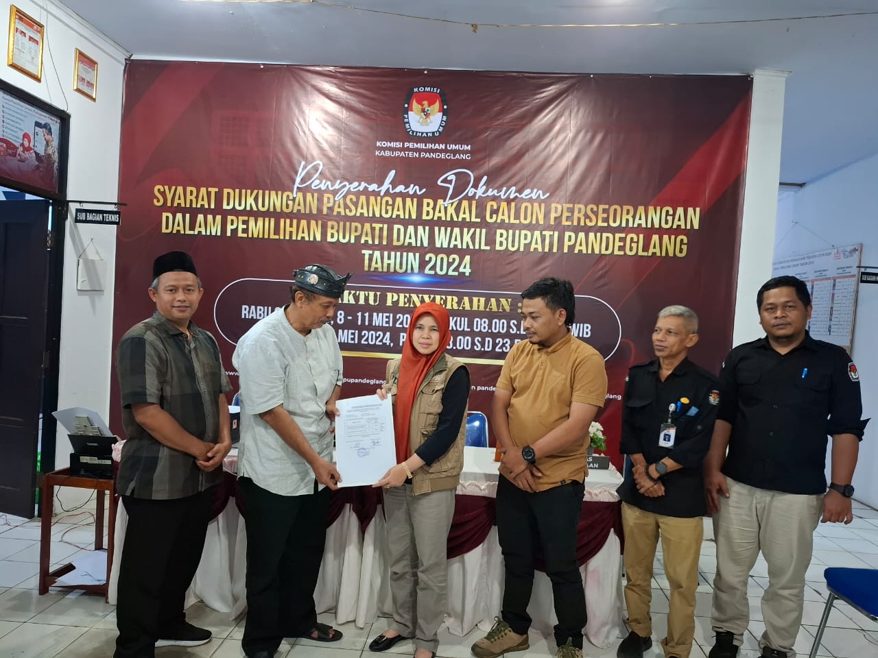 Penyerahan Dukungan Bacalon Perseorangan Pada Pilkada 2024